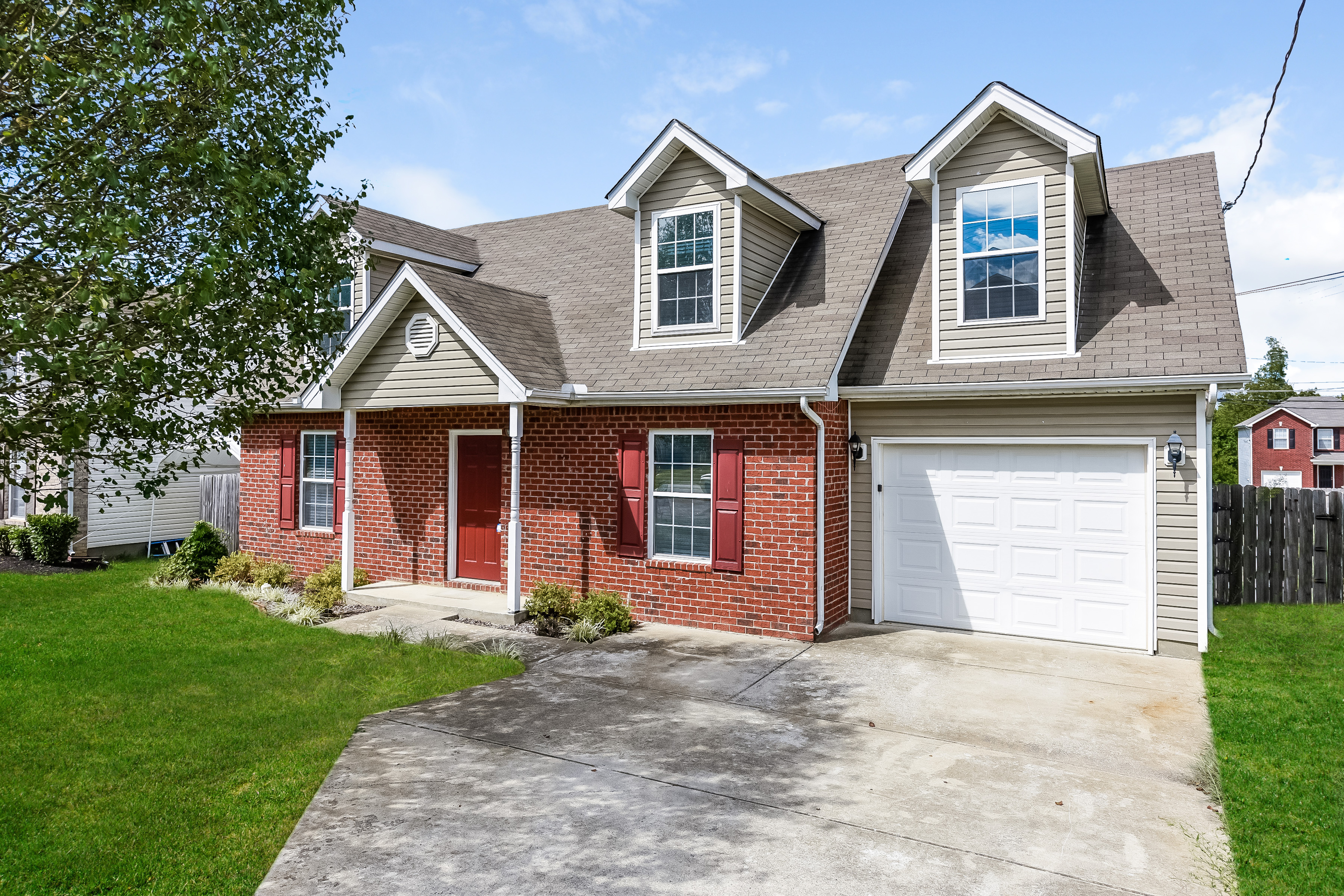 144 Dreville Dr La Vergne, TN 37086